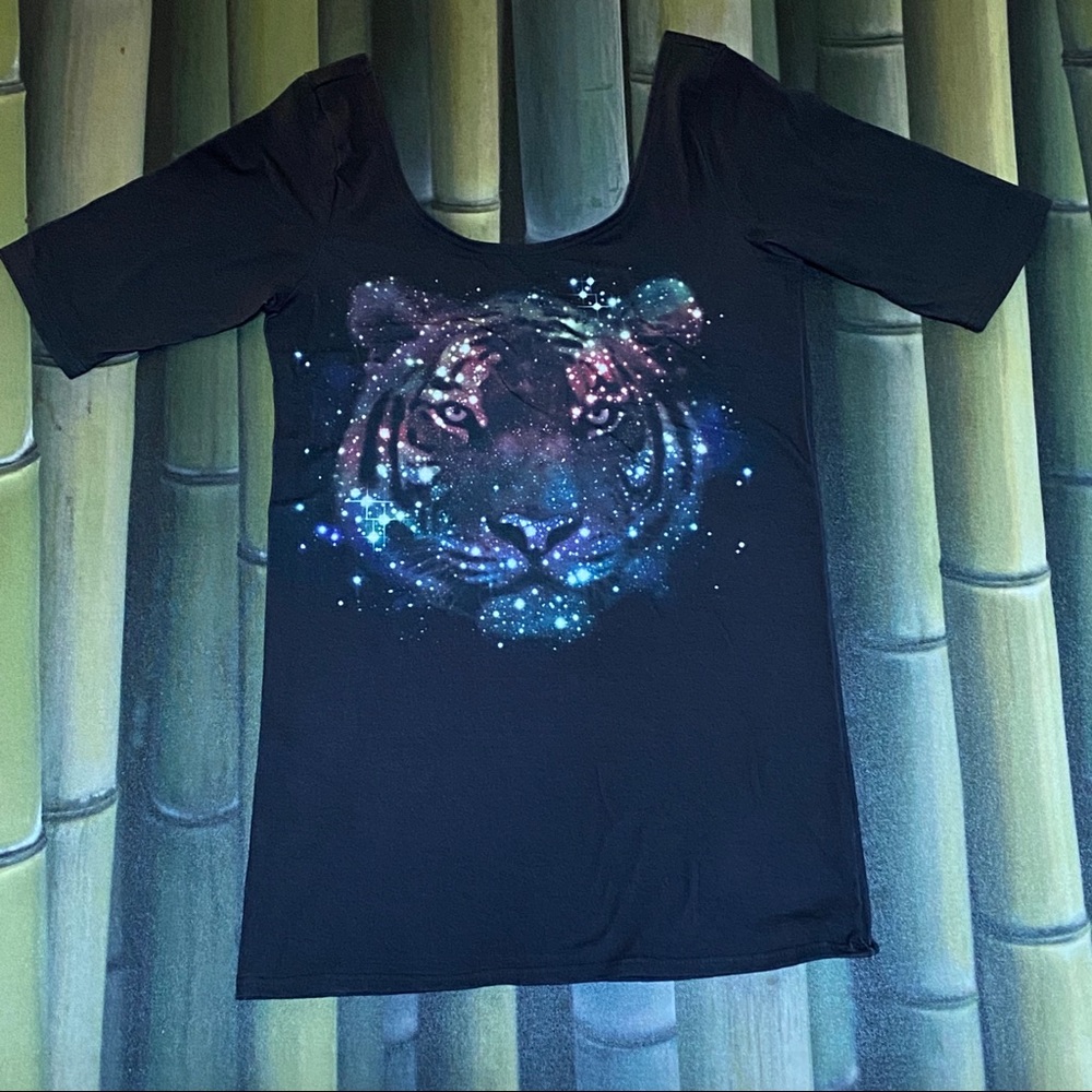 Workshop-Scoop Neck 🌈🐅Tiger🐅🌈Top Medium/Small